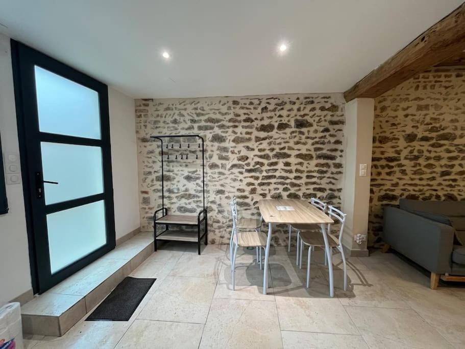 Duplex belle pierre Apartment in Bourgogne-Franche-Comté