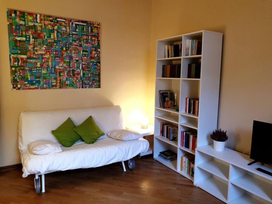 Library, TV and multimedia, Seating area