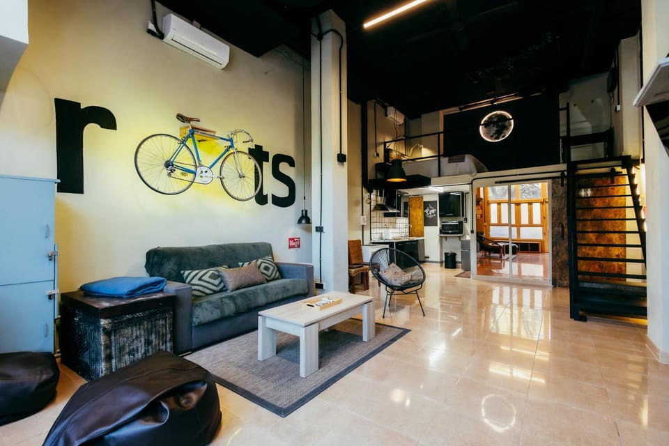 TV and multimedia, Living room, Seating area