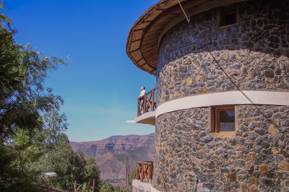 Property building, Day, Natural landscape, View (from property/room), Balcony/Terrace, Mountain view