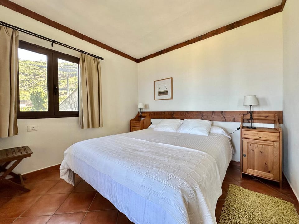 Bed, View (from property/room), Photo of the whole room, Bedroom