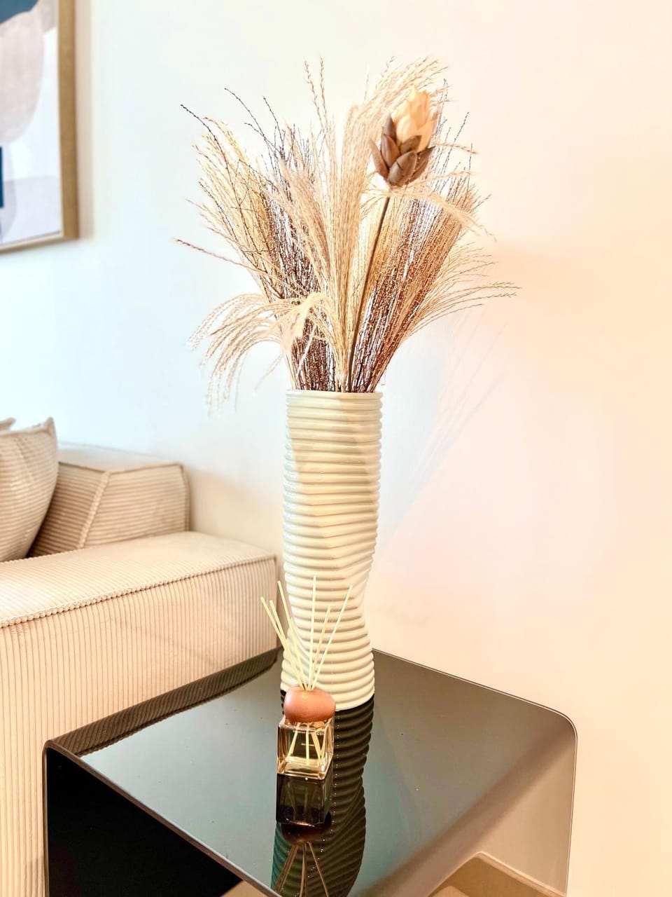 Living room, Decorative detail, hair dresser