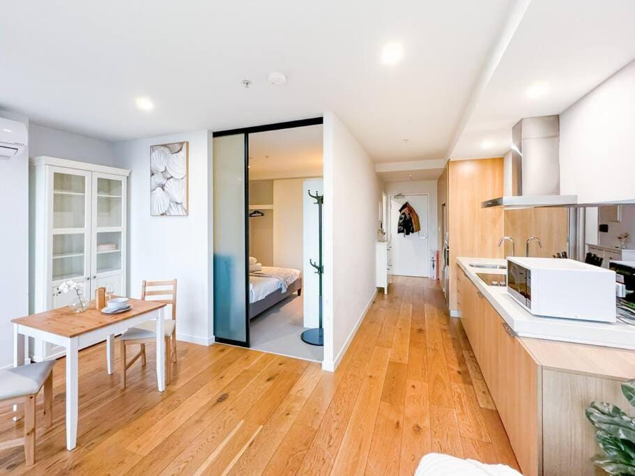 Kitchen or kitchenette, Photo of the whole room, Dining area, Bedroom