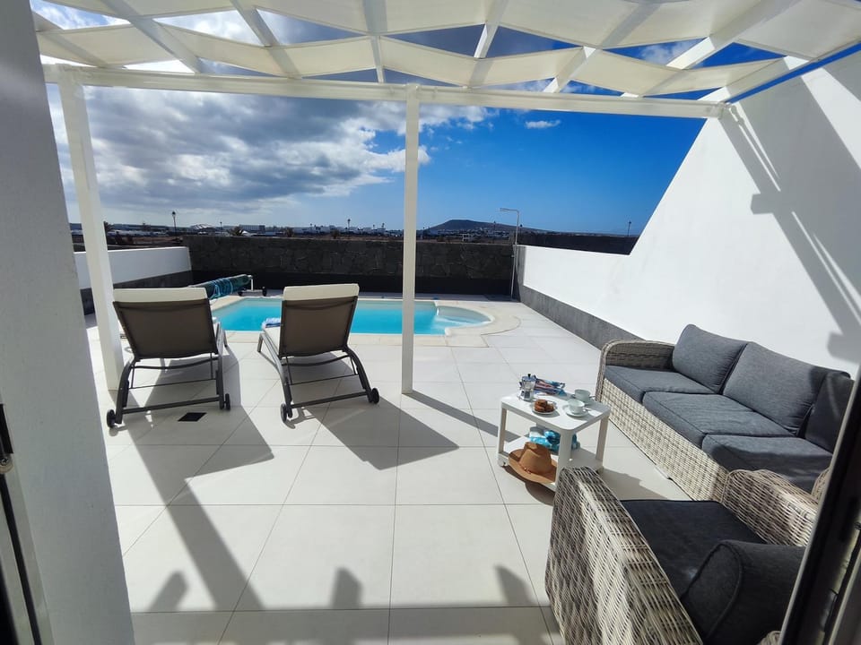 Day, Natural landscape, View (from property/room), Balcony/Terrace, Swimming pool