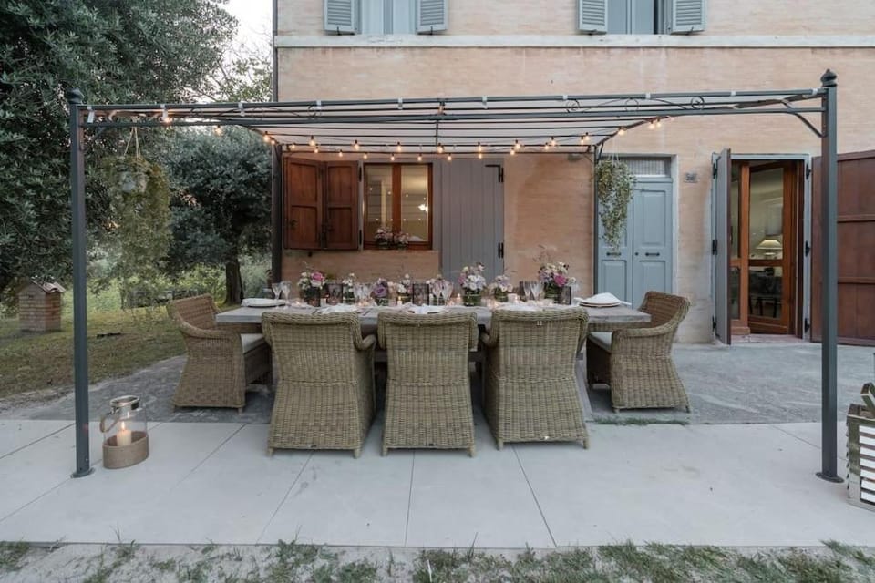 Property building, Patio, Day, Dining area