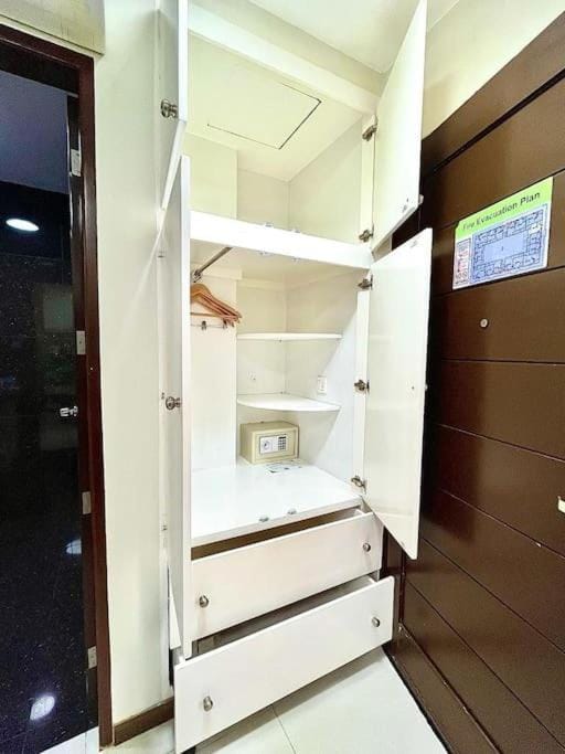 Sheryll Escapes - 314 La Grande Studio, Comfy studio with hotel amenities! Apartment in Angeles