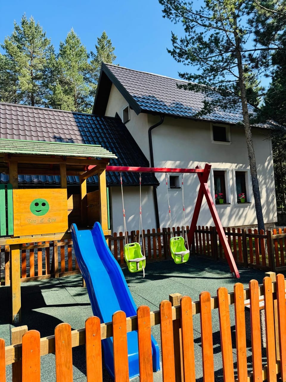 Vikendica Tara Chalet in Federation of Bosnia and Herzegovina