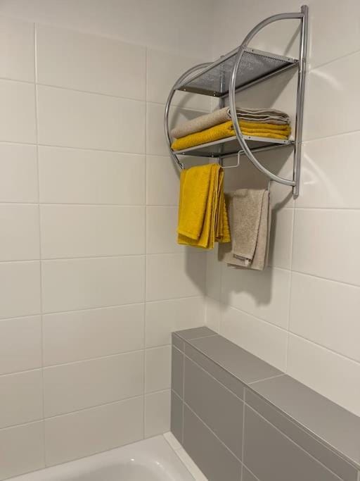 Bathroom, towels