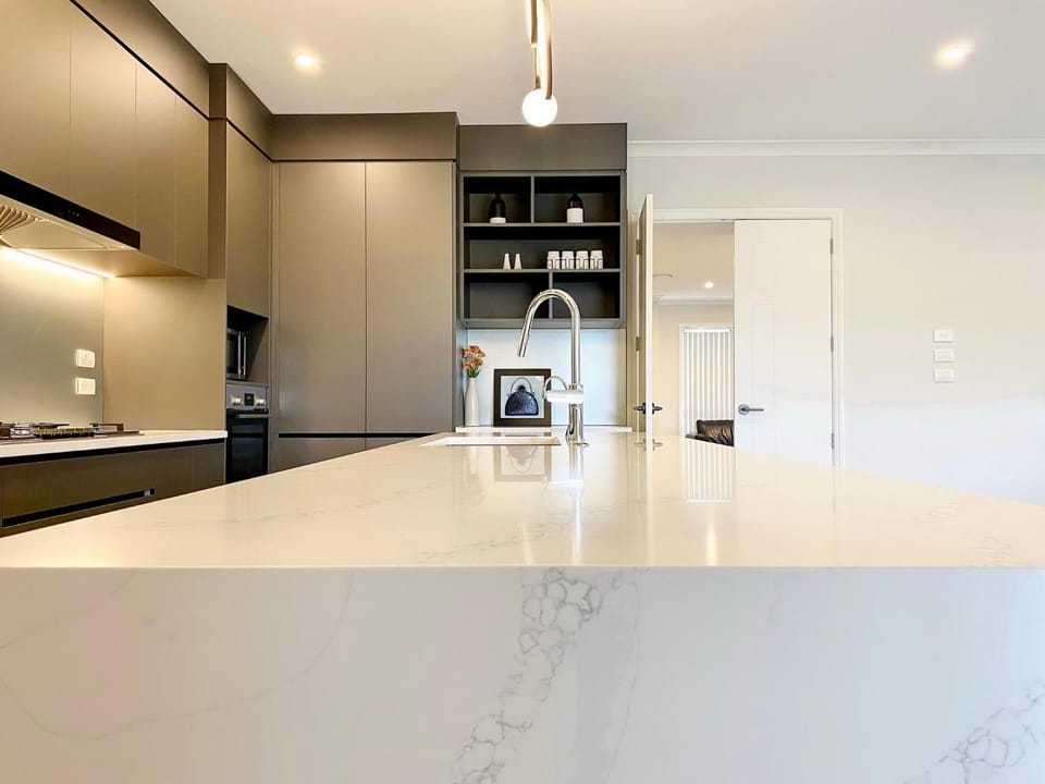 Extra-Large Brand-New House, Over 400sqm House in Auckland