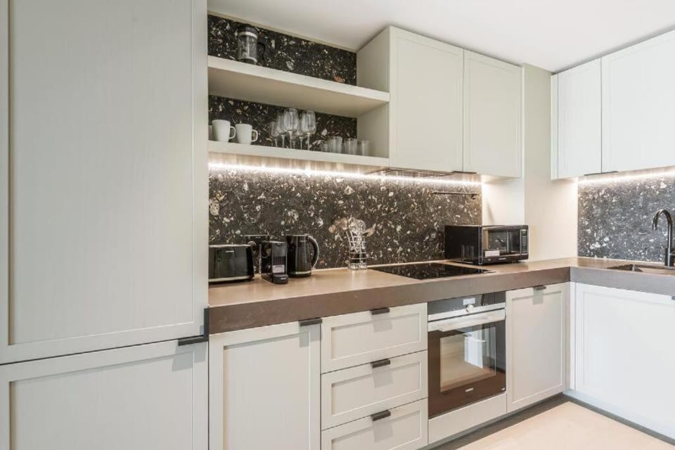 ShyRoyale Apartment in London