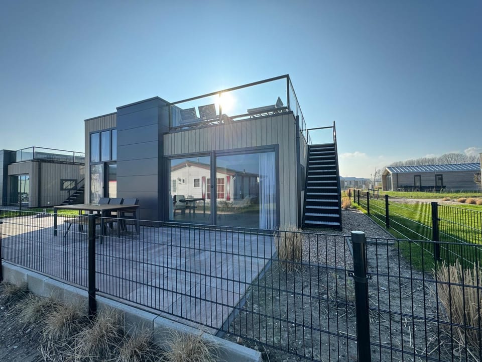 Enkhuizer Strand Cube Elite Hafenpanorama mit Dachterrasse Haus Nr 339 House in Flevoland, Netherlands