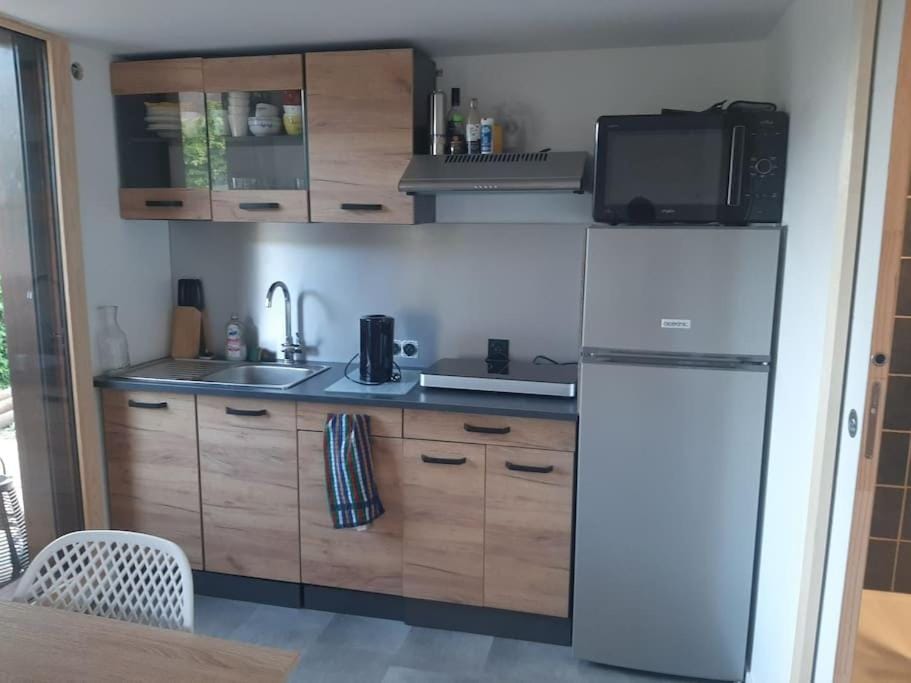 5 min des pistes de ski Grand studio mezzanine Apartment in Haute-Savoie