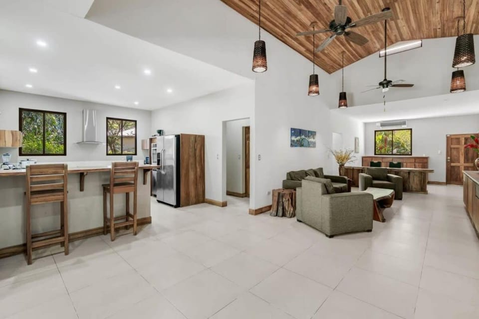 Stylish 3-Bedroom Tropical Escape with Pool & Outdoor Living, 1 Block from Playa Potrero House in Guanacaste Province