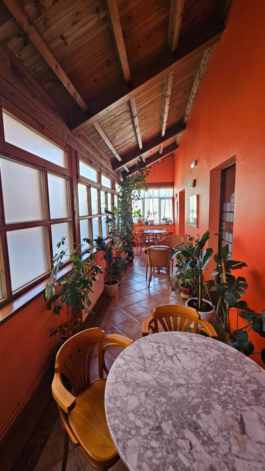 Living room, Seating area, Dining area, Area and facilities