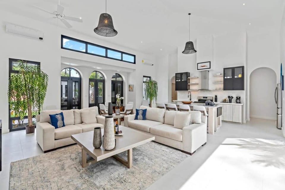 Modern Garden Villa with Private Pool, Outdoor Kitchen & Separate Casita Near Playa Potrero House in Guanacaste Province