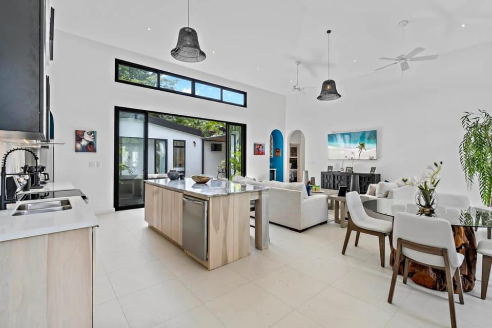 Modern Garden Villa with Private Pool, Outdoor Kitchen & Separate Casita Near Playa Potrero House in Guanacaste Province
