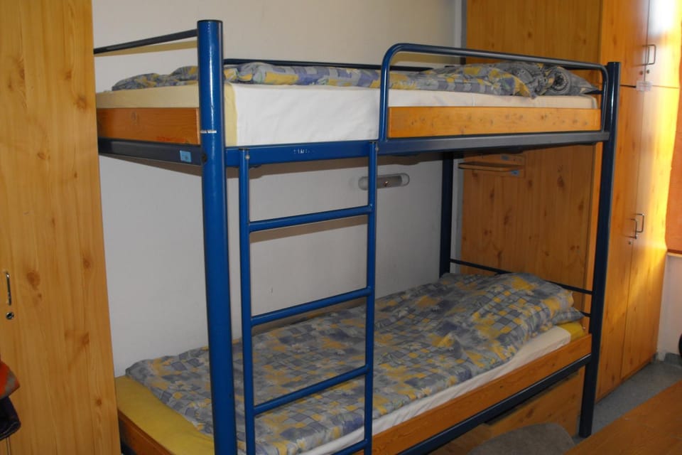bunk bed