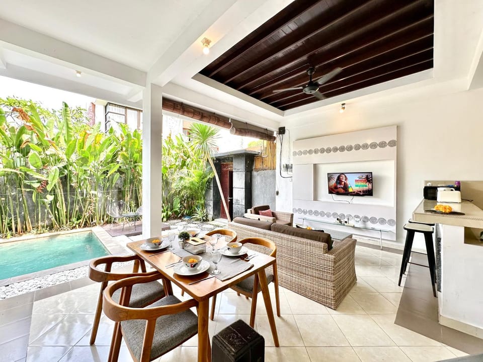 Casa Sessy Legian Villa in Kuta