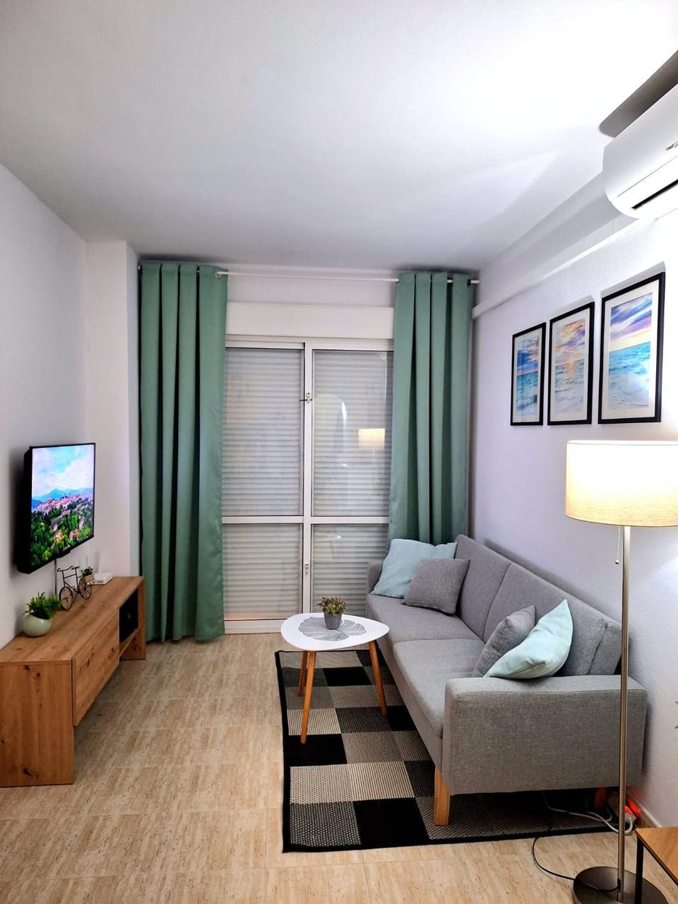 TV and multimedia, Living room, air conditioner