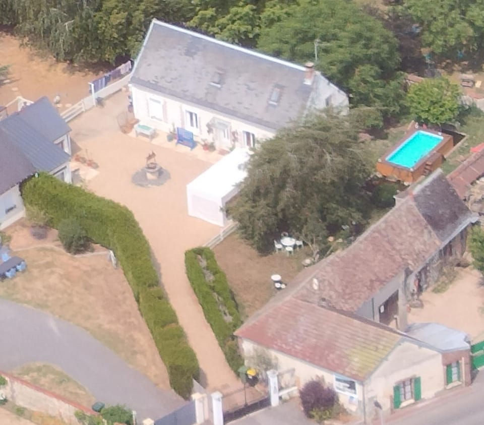 Property building, Bird's eye view, Swimming pool