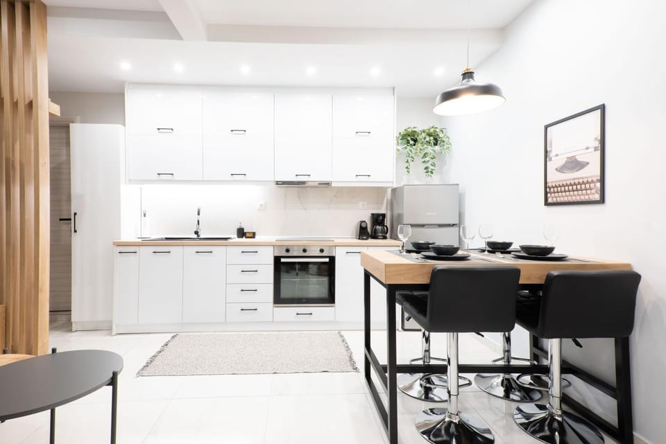Kitchen or kitchenette, Dining area, pet friendly, stove