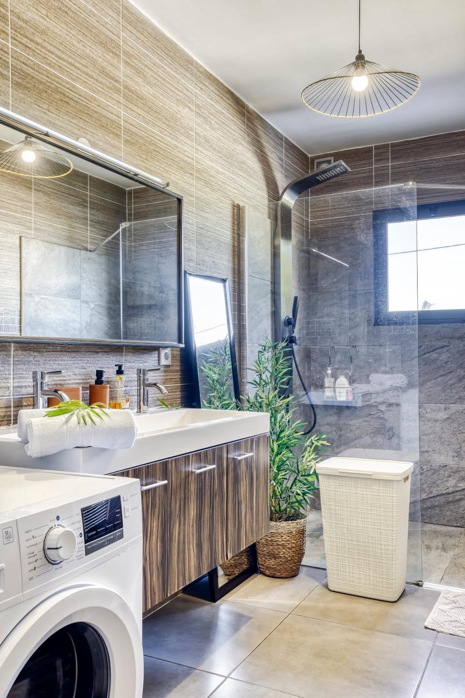 Shower, Bathroom, washing machine
