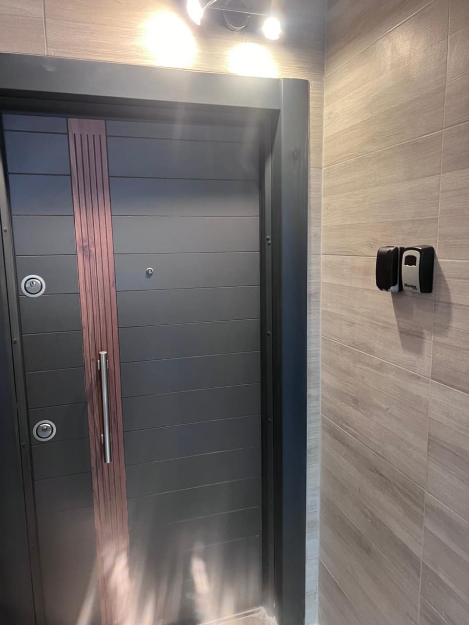 Shower, Bathroom, elevator