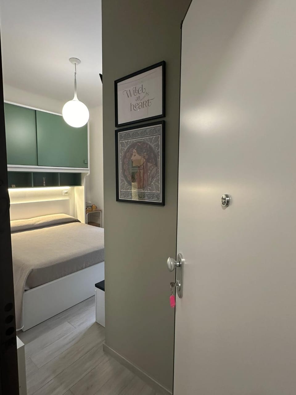 Bed, Coffee/tea facilities, View (from property/room), Balcony/Terrace, Photo of the whole room, Decorative detail, Bedroom, hair dresser, internet, internet, locker, locker, microwave, air conditioner, air conditioner