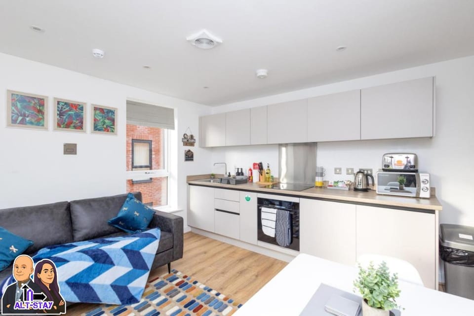 Coffee/tea facilities, Kitchen or kitchenette, Living room, Seating area, Dining area, minibar, oven, stove, toaster