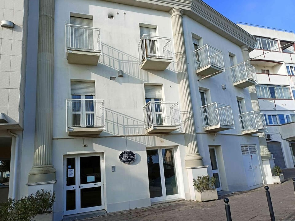 Property building, Day