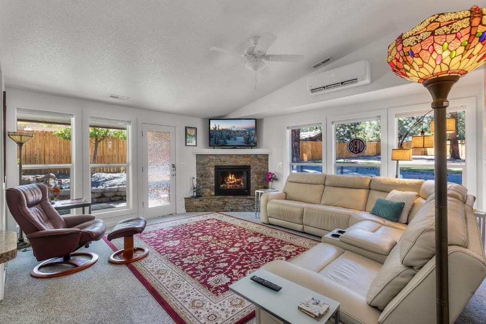 BrightCottage House in Bend