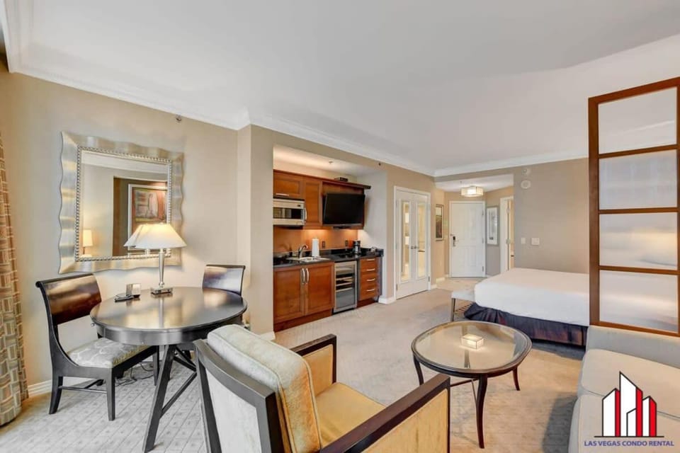 MGM Signature-15-709 Strip View Jacuzzi Studio House in Las Vegas Strip