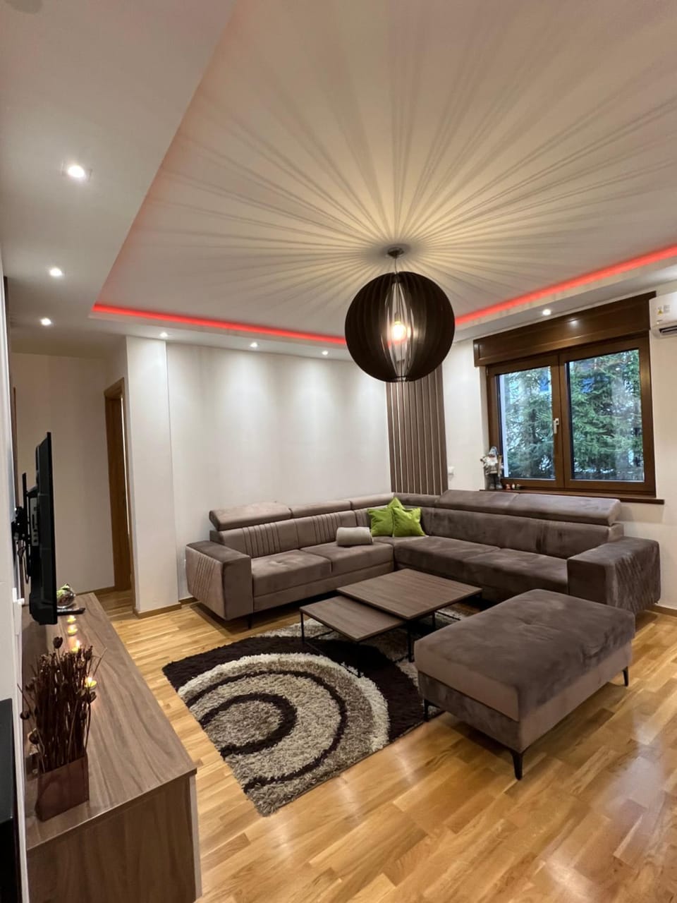 TV and multimedia, Living room, Seating area