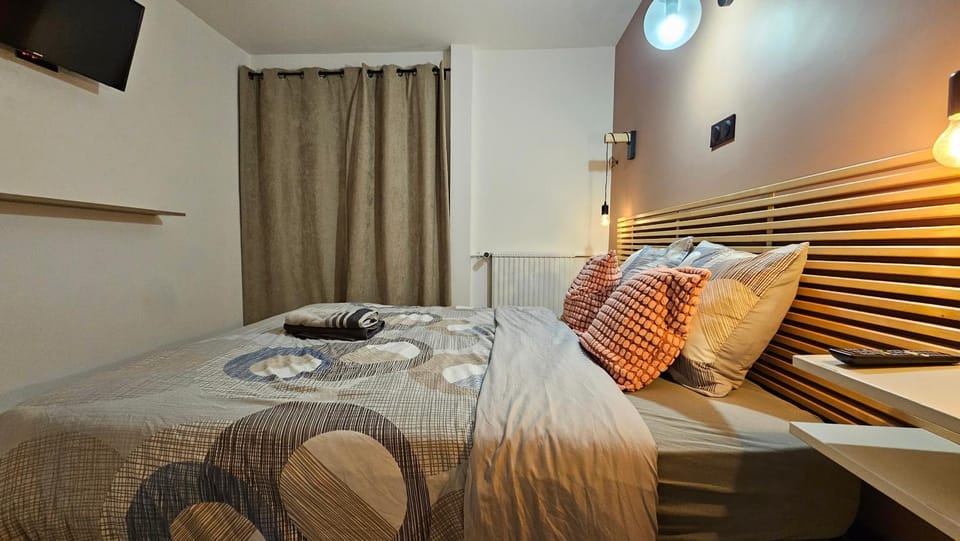 Maison des voyageurs Cerise - PARIS ORLY Bed and Breakfast in Île-de-France