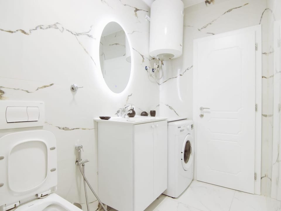 Shower, Toilet, Bathroom, washing machine, dryer