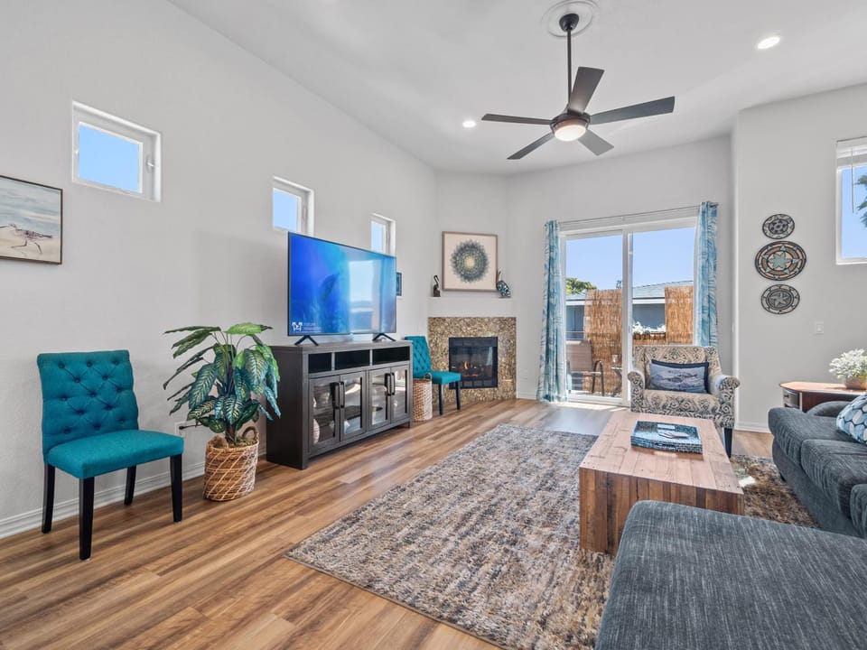 Pacific Beach Dreaming - AC, walk 2 town, garage & beach House in Pacific Beach