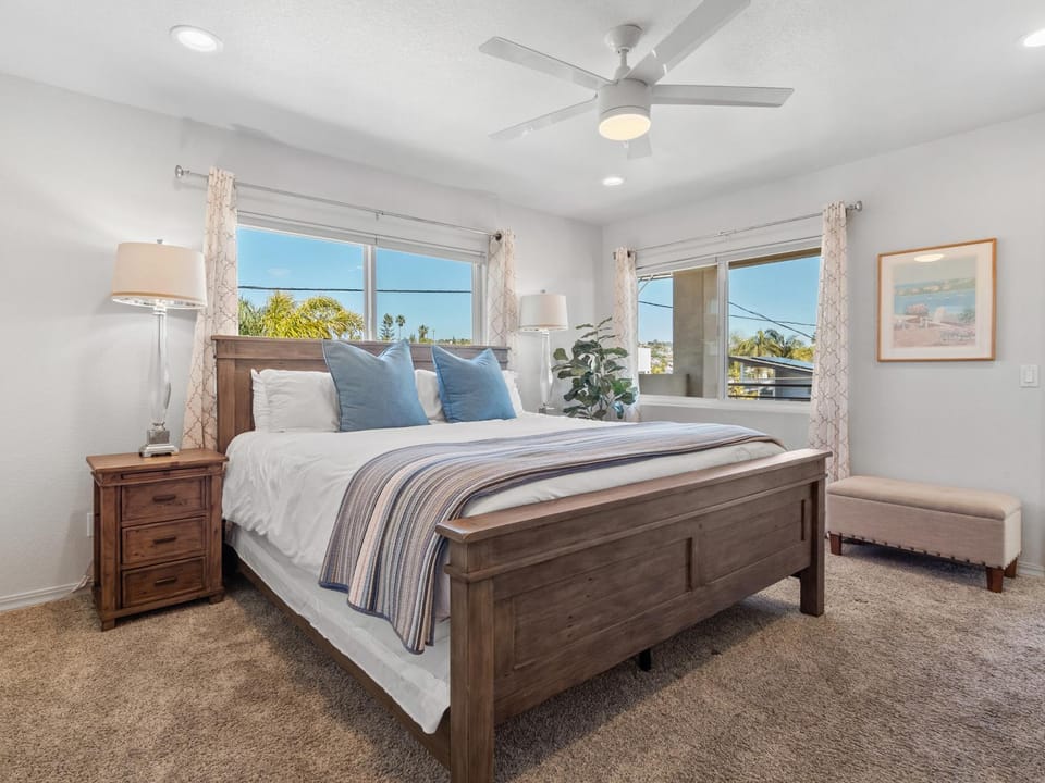 Pacific Beach Dreaming - AC, walk 2 town, garage & beach House in Pacific Beach
