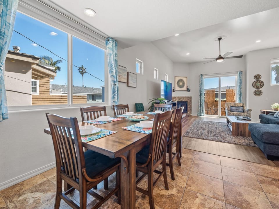 Pacific Beach Dreaming - AC, walk 2 town, garage & beach House in Pacific Beach