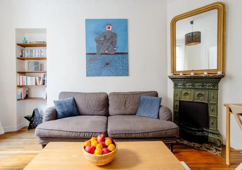 Library, Living room