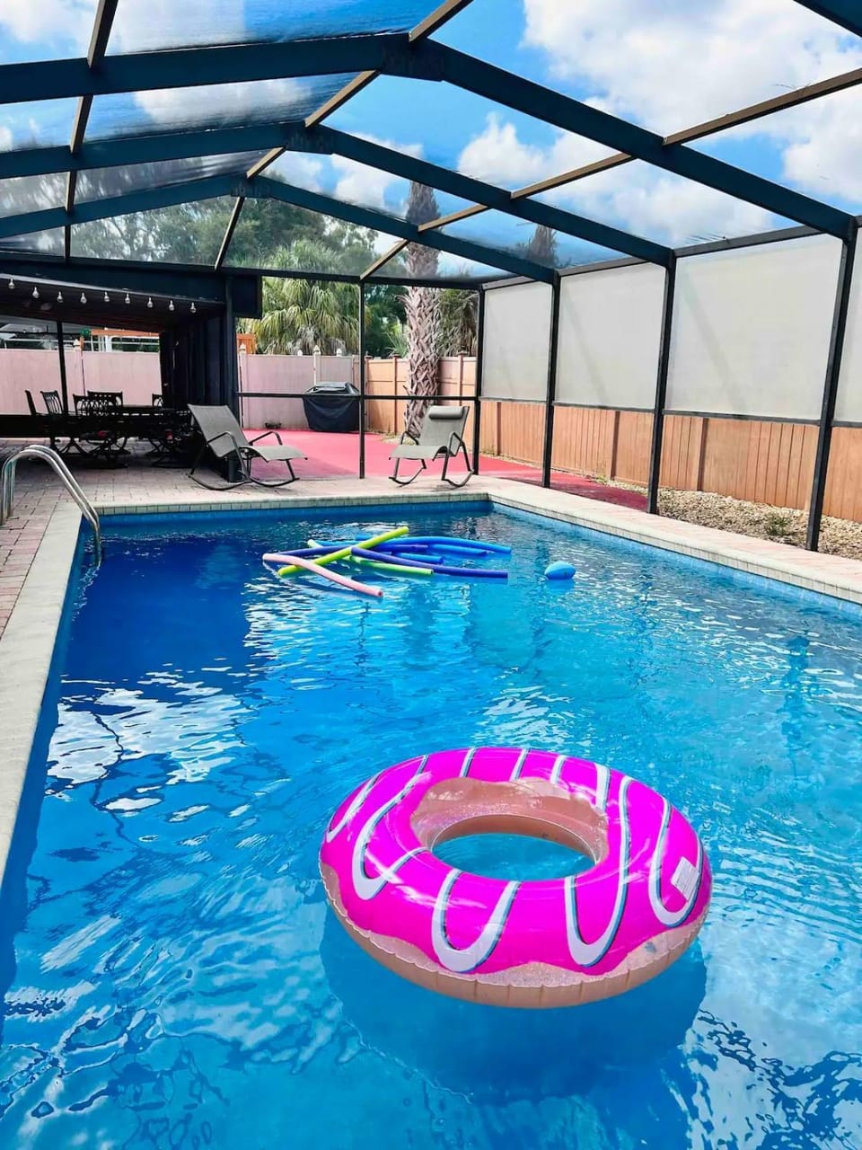 Swimming pool