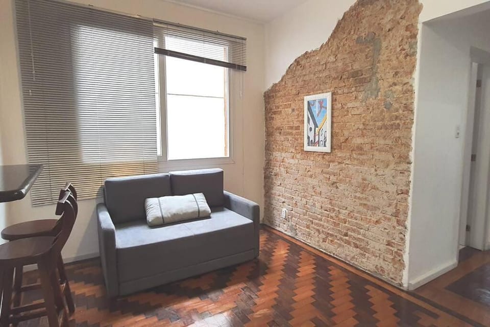 Apartamento com espaço para home Office no Menino Deus ao lado do shopping Praia de Belas Apartment in Porto Alegre