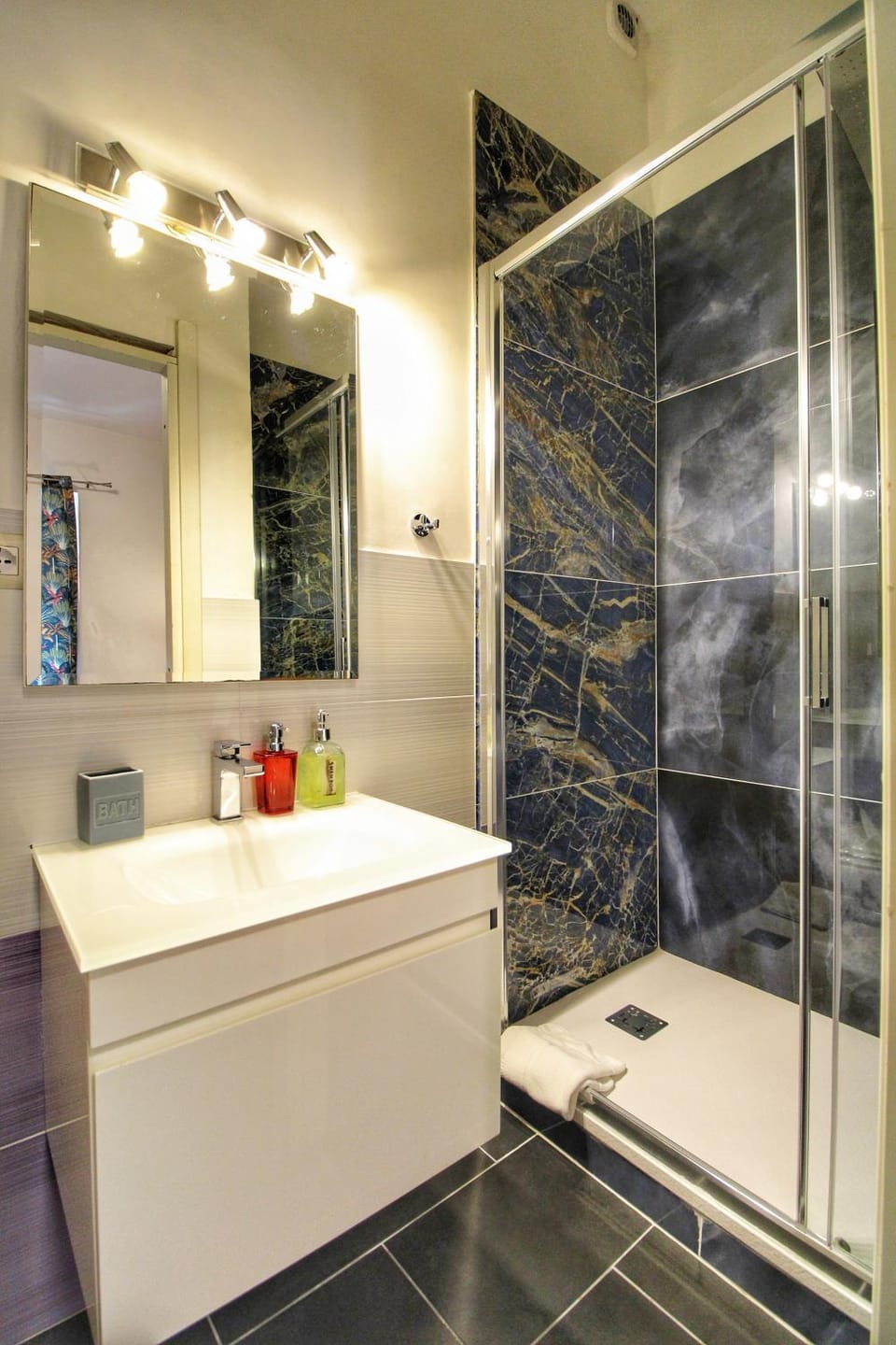 Shower, Bathroom