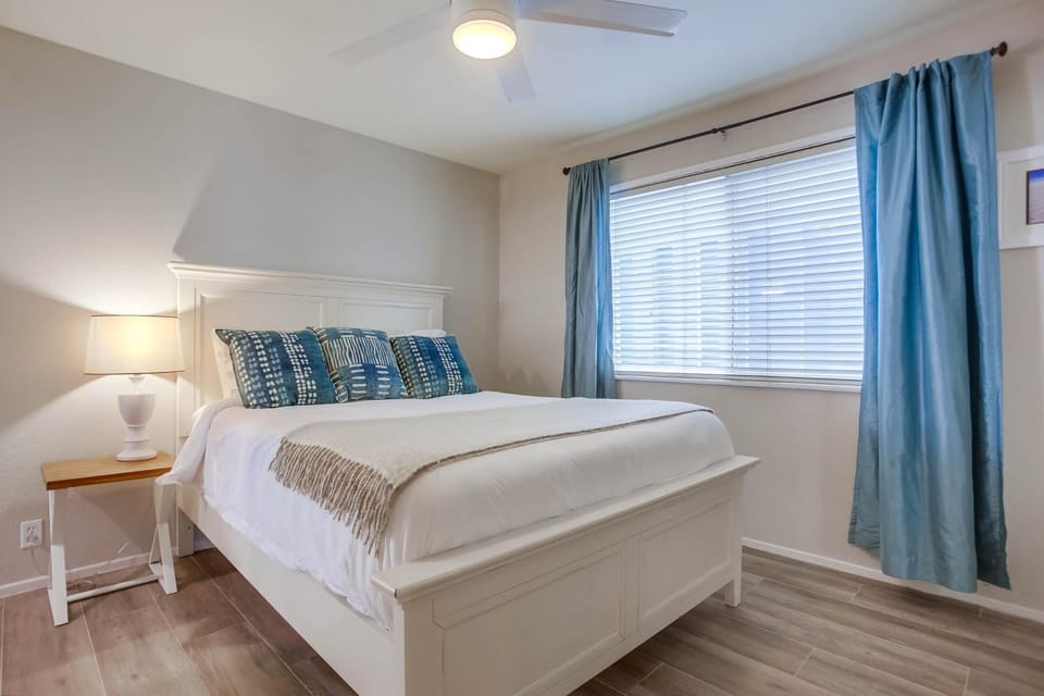 Ormond Beach Oasis - Large Private Patio, WasherDryer, Pet Friendly & Steps2Sand! House in Mission Beach
