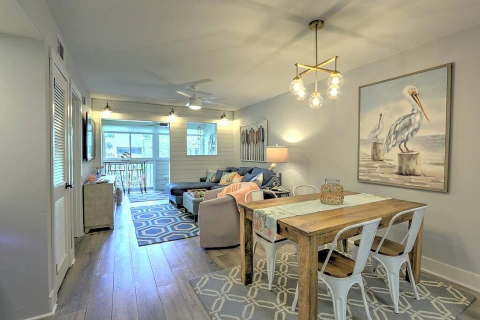 Fully Renovated! Coastal Elegance &Tranquil Beach Apartment in Hilton Head Island