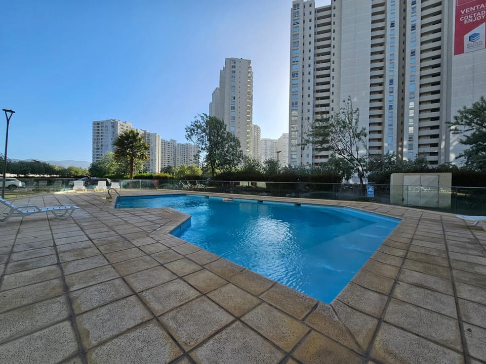 Swimming pool, Swimming pool