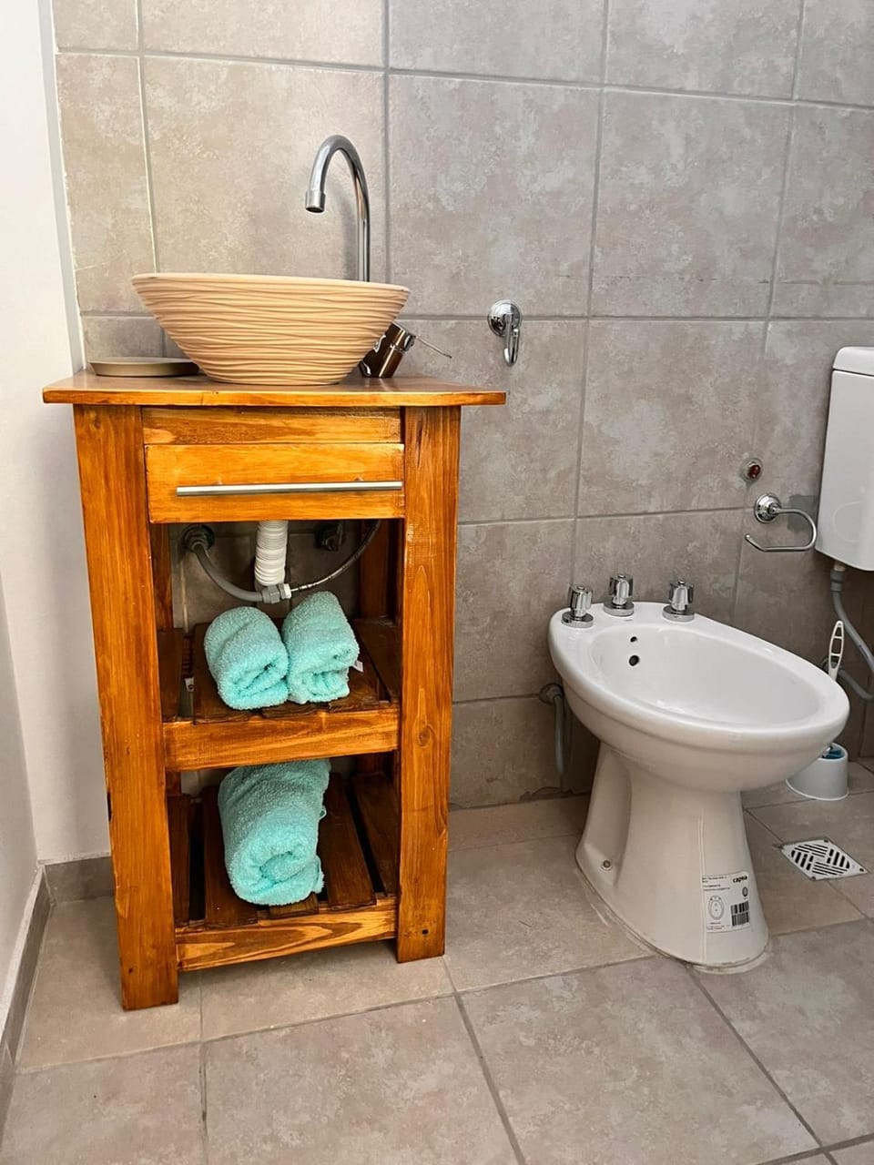 Toilet, Bathroom, bidet, towels