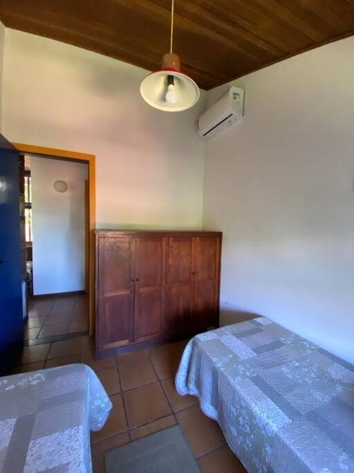 Bedroom, air conditioner