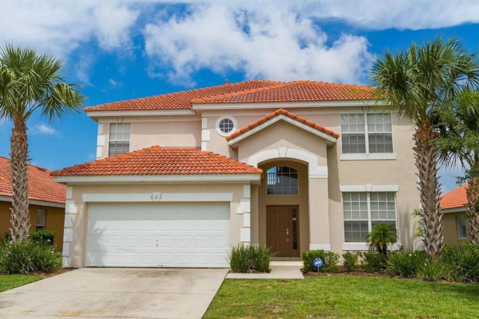 Family Disney home, Pool, Spa, great view, gated resort -321 House in Loughman