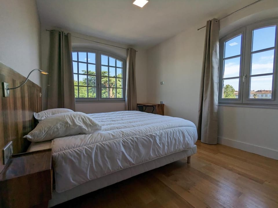 Loft lumineux avec cuisine équipée et circuits truffes - Centre-ville Jarnac - FR-1-653-248 Apartment in Nouvelle-Aquitaine