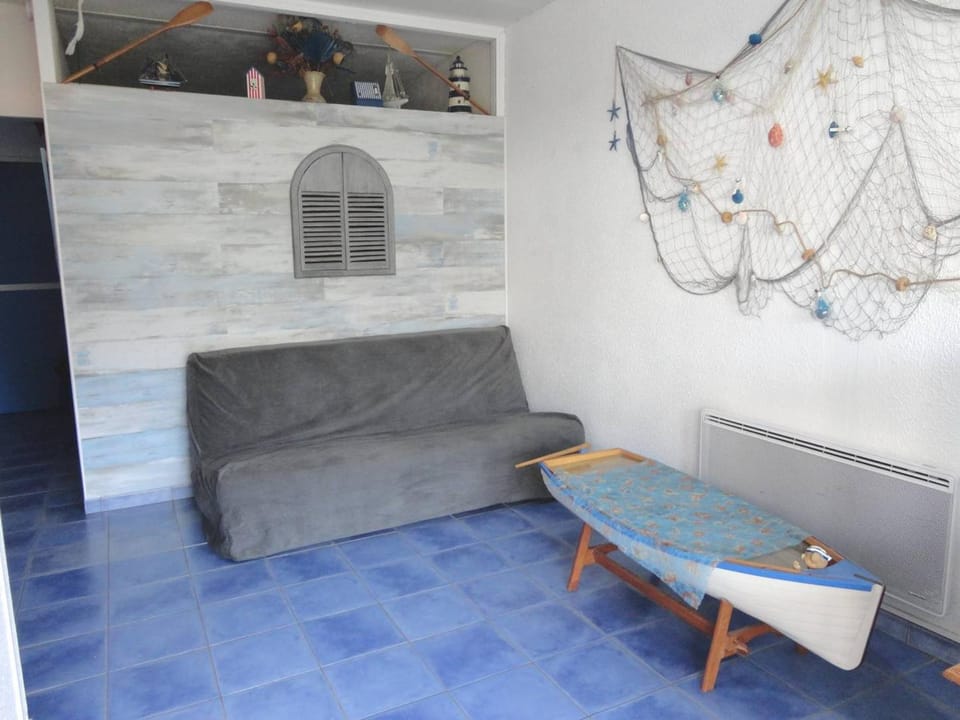 Appartement 2 pièces en rez-de-jardin, proche plage, animaux admis - FR-1-307-247 Apartment in Le Grau-du-Roi